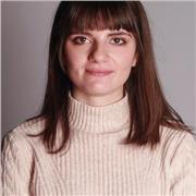 Ayudo a los alumnos de primaria en sus deberes y estudios.